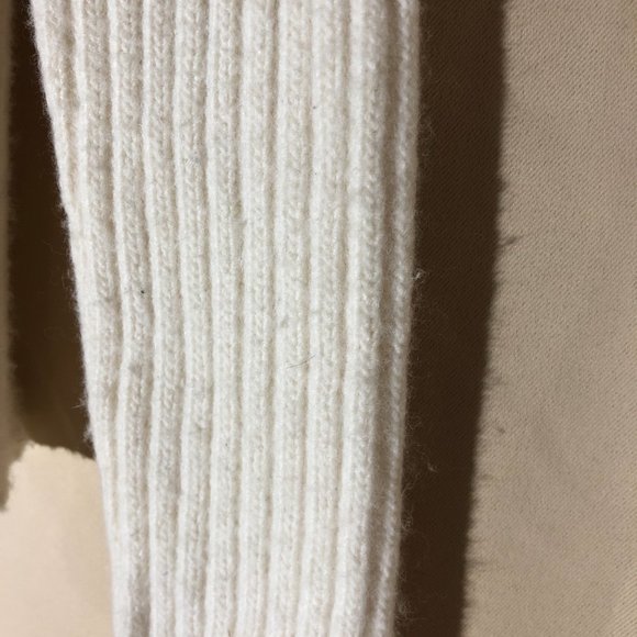 Amazing MaxMara Cream Sweater - Picture 8 of 10